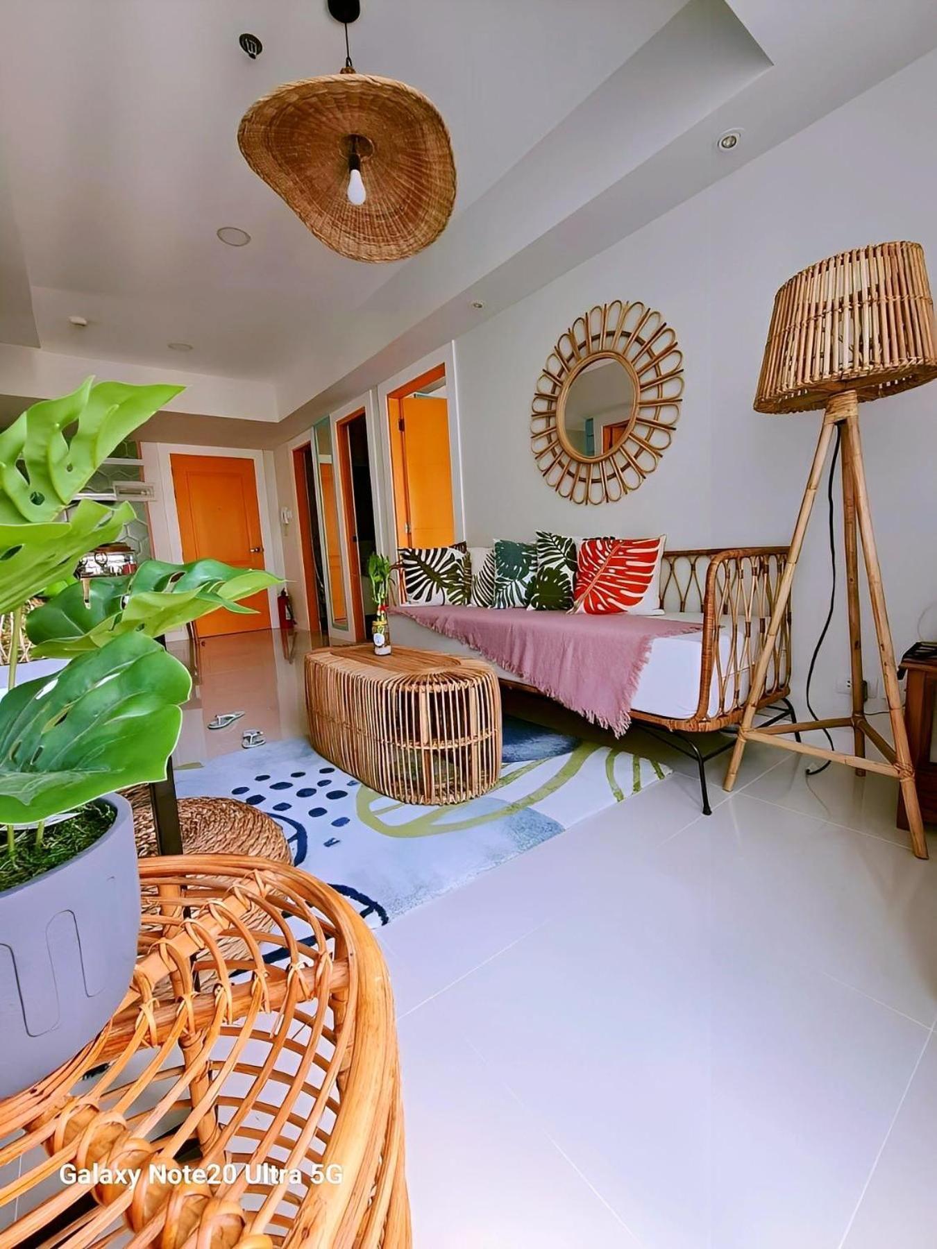 Holiday Escape Philippines มะนิลา ภายนอก รูปภาพ